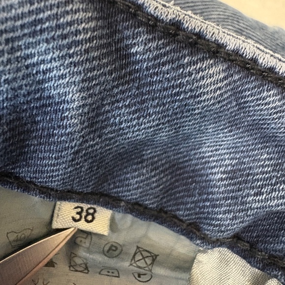 BOSS Hugo Boss Faded Blue Jeans Mens Size 38 x 31 Pants - Picture 6 of 12